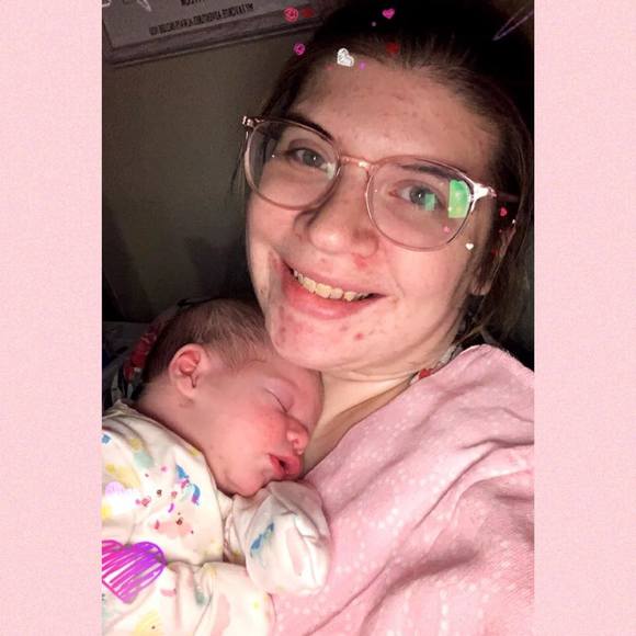 Meet your Posher, Taylor - Picture 2 of 4